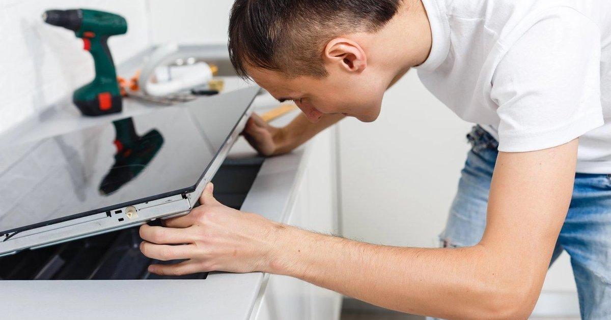 Có nên tự sửa bếp từ tại nhà không?